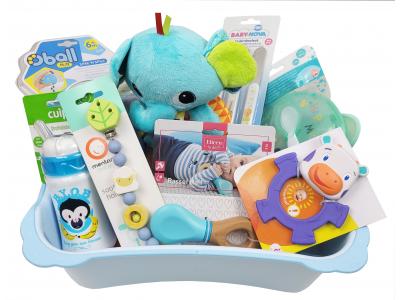 Bild zu VIP Geschenk zur Geburt Geschenkkorb Taufgeschenk im Trittschemel blau Junge