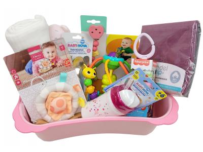 Bild zu VIP Geschenk zur Geburt Geschenkkorb Taufgeschenk im Trittschemel rosa Mädchen
