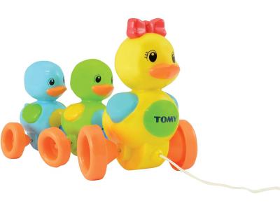 Bild zu TOMY Babyspielzeug Nachziehspielzeug "Entenfamilie" mit Soundeffekt 
