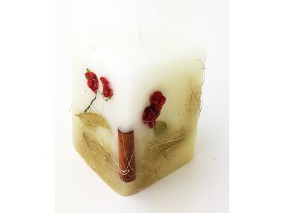 Bild zu Duftkerze Quader  handgemacht mit eingelegten Rosen weiß Vanille